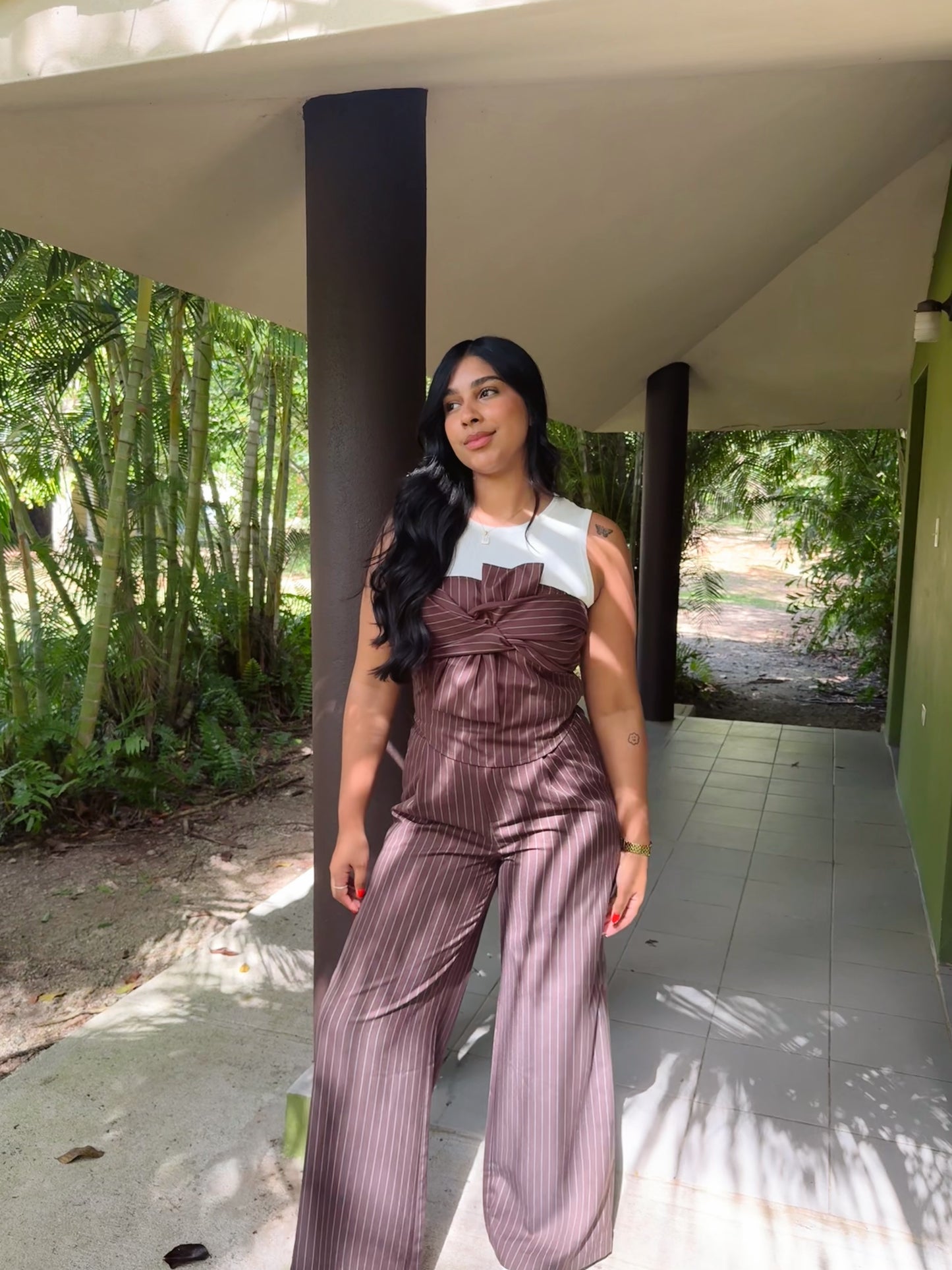 Brown structured set