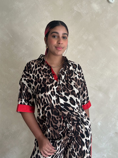 Top con estampado animal