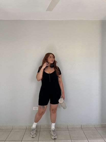 Mono corto negro