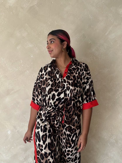 Top con estampado animal