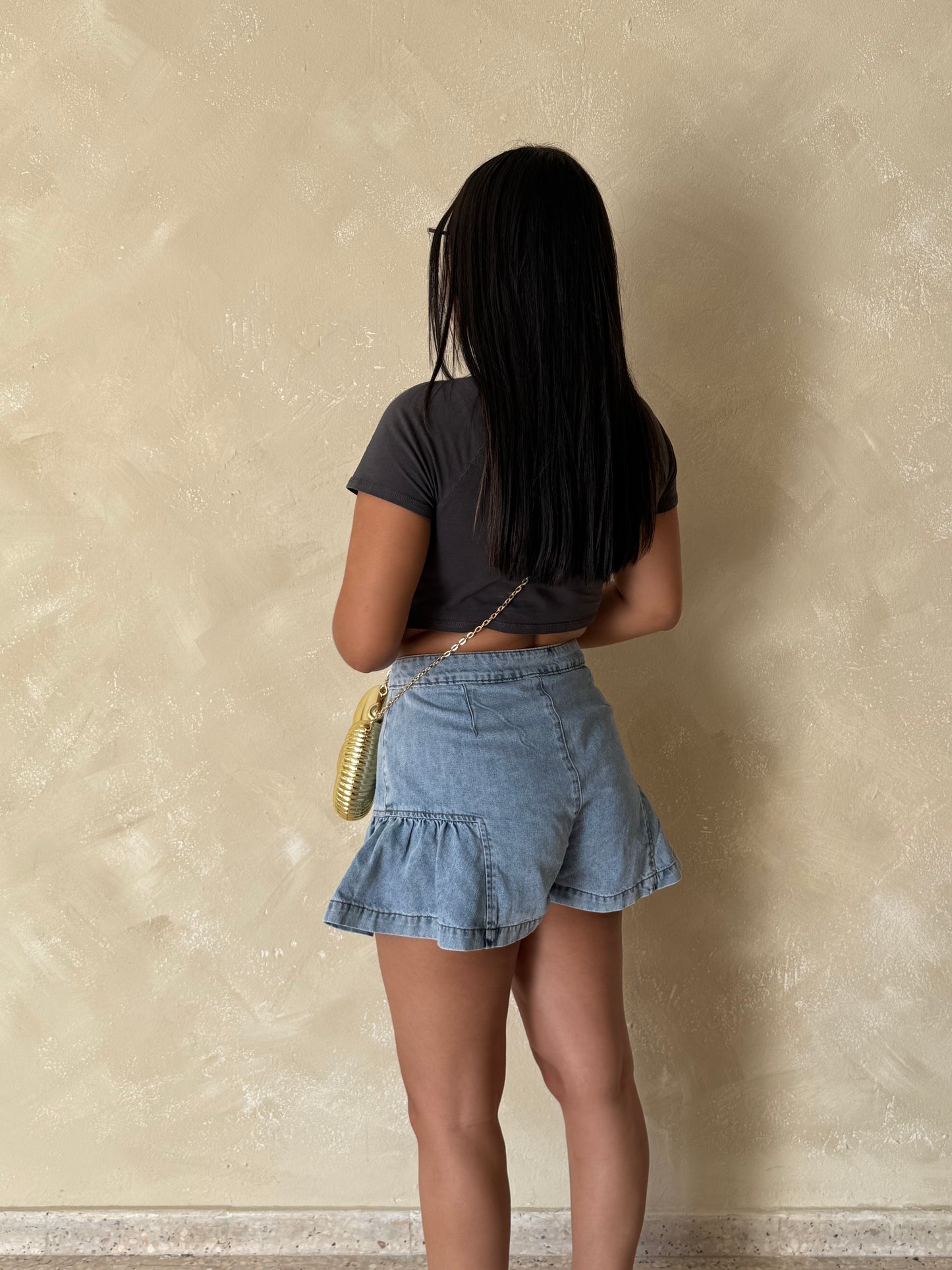 Short denim