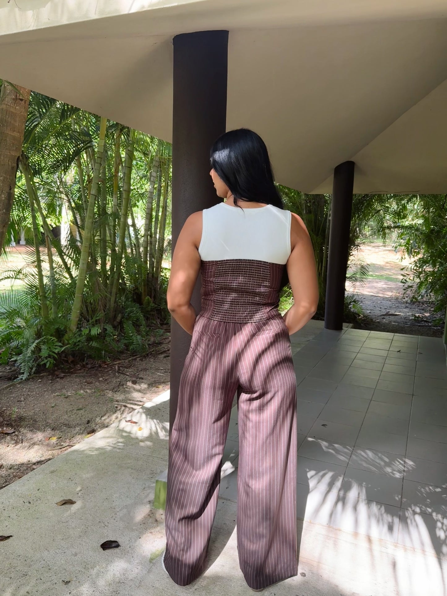 Brown structured set